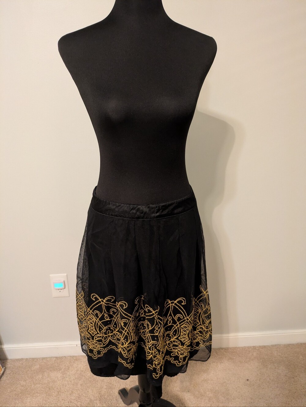 Apostrophe Black Circle Skirt with Gold Embroidered Hem Size 4P Mini